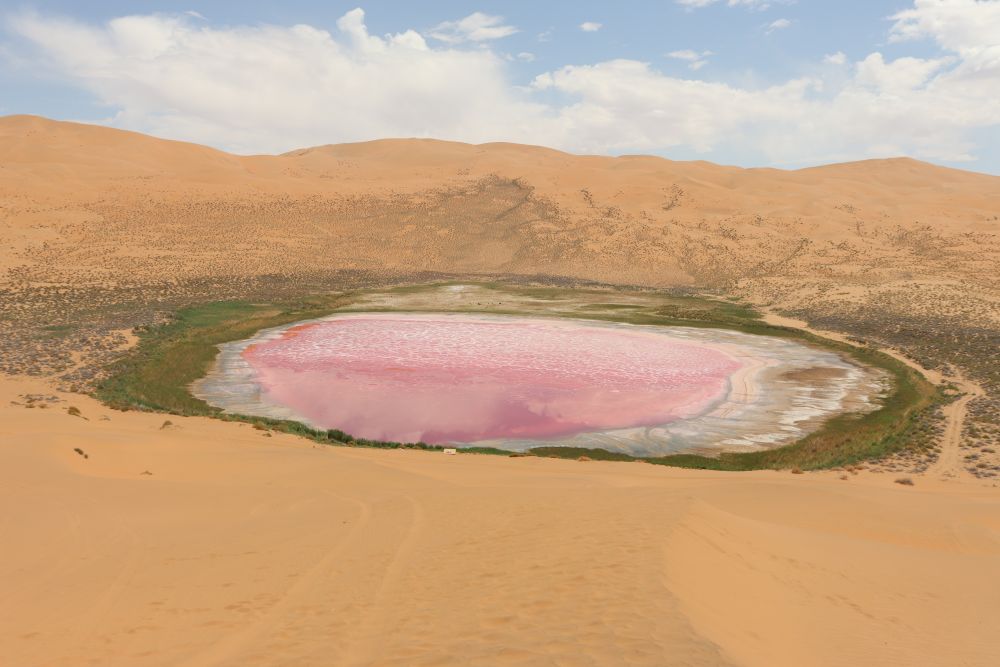 Badain Jaran Desert 