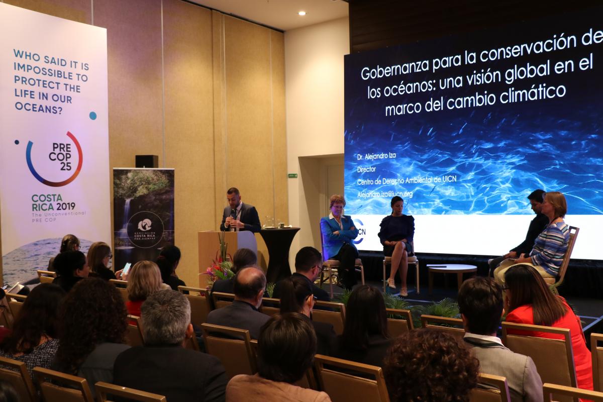 El Dr. Alejandro Iza, Director del Centro de Derecho Ambiental de la UICN, formó parte de los panelistas del evento paralelo sobre océanos organizado por Costa Rica por Siempre y el Ministerio de Ambiente y Energía de Costa Rica.