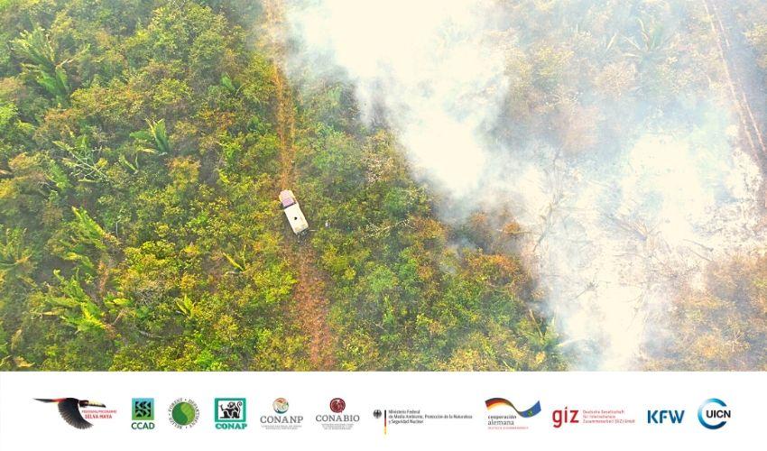 Combate de incendios es Belice, fotografía tomada con drone adquirido por medio del Proyecto. 