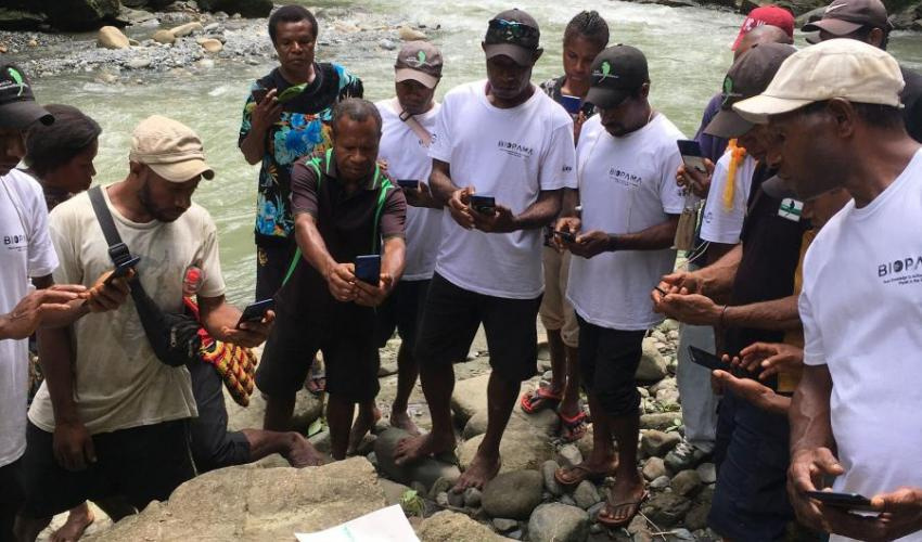 TCA staff receive training on use of technology at Torricelli Mountain Range in PNG