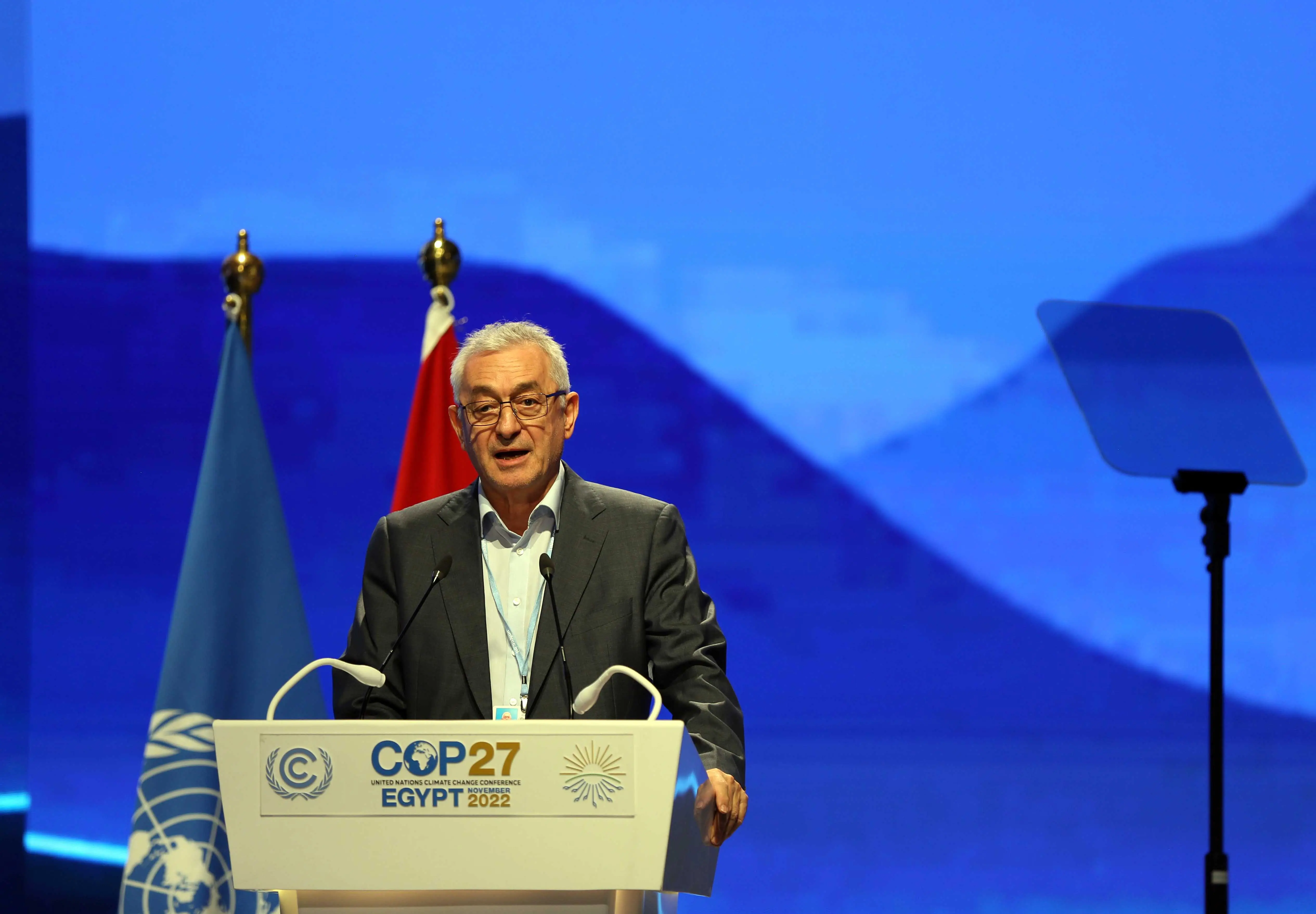 IUCN DG Bruno Oberle addresses the plenary at UNFCCC COP27 in Sharm El-Sheikh, Egypt