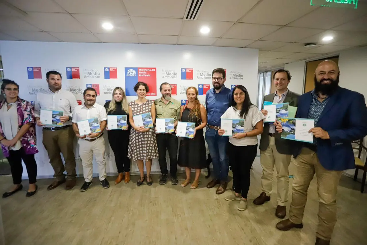 Entrega de Estandar Nacional de Lista Verde a Ministra, Chile