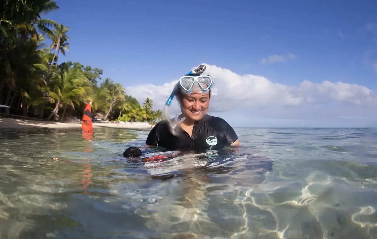 Dr Sangeeta Mangubhai in the field. © Emily Darlingily 