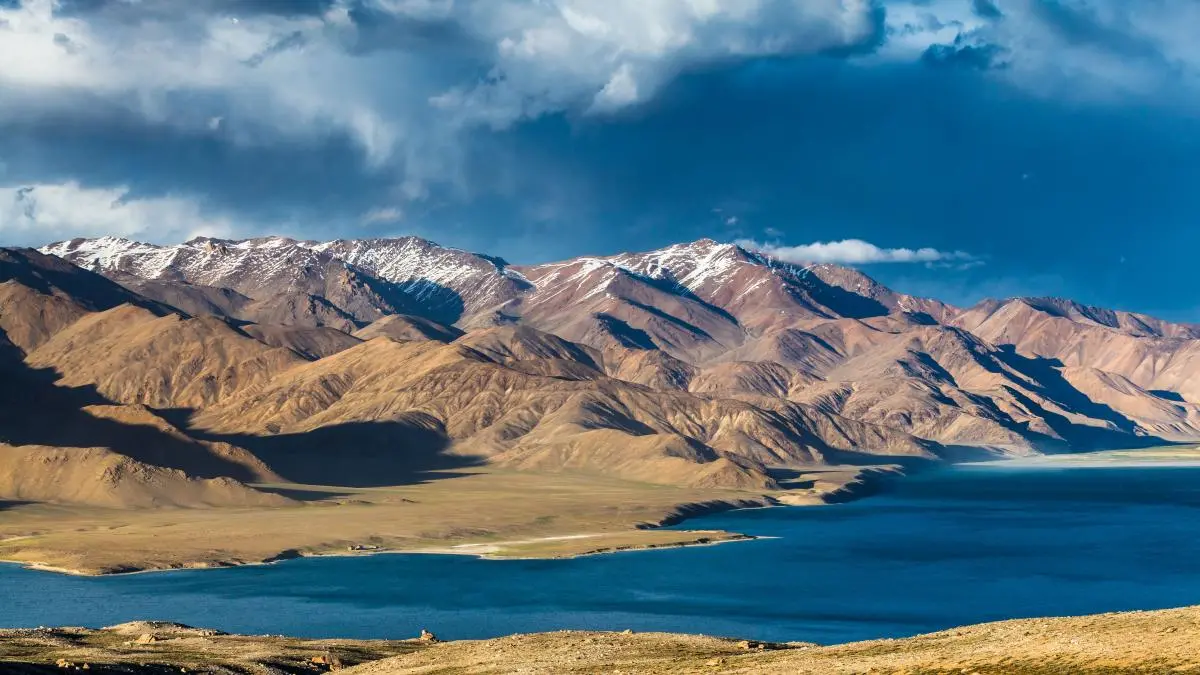 Yashikul Lake in Pamir in Tajikistan ©Shutterstock Nowak Luksaz