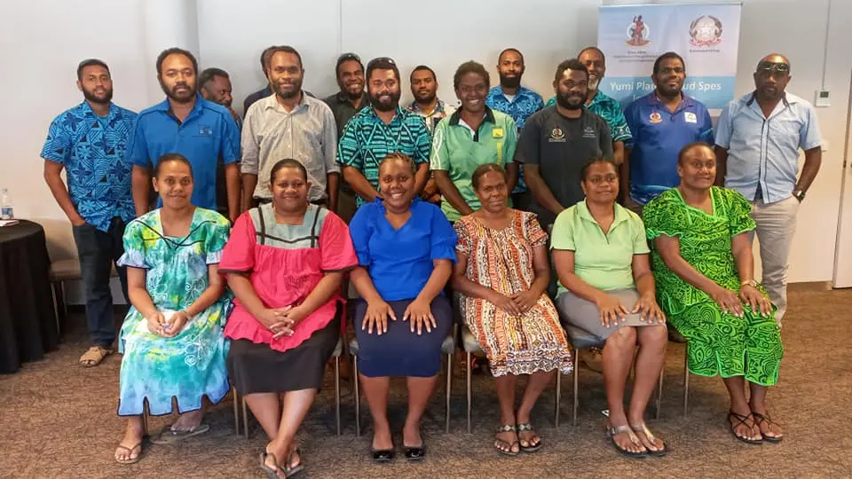 Group photo of national marine experts in Vanuatu