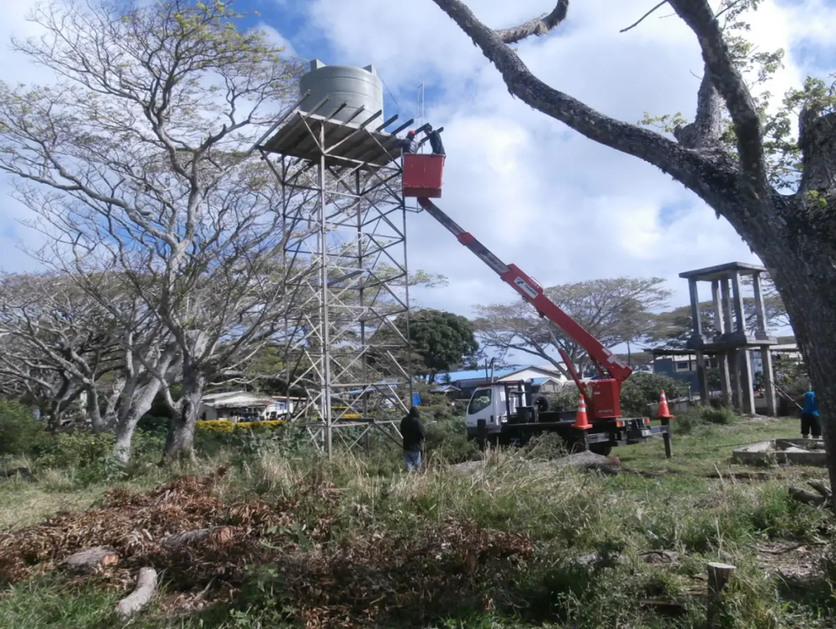 Installing floater on existing water tanks 